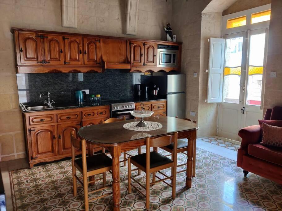 Cozy Corner House In Valletta - Authentic! ภายนอก รูปภาพ