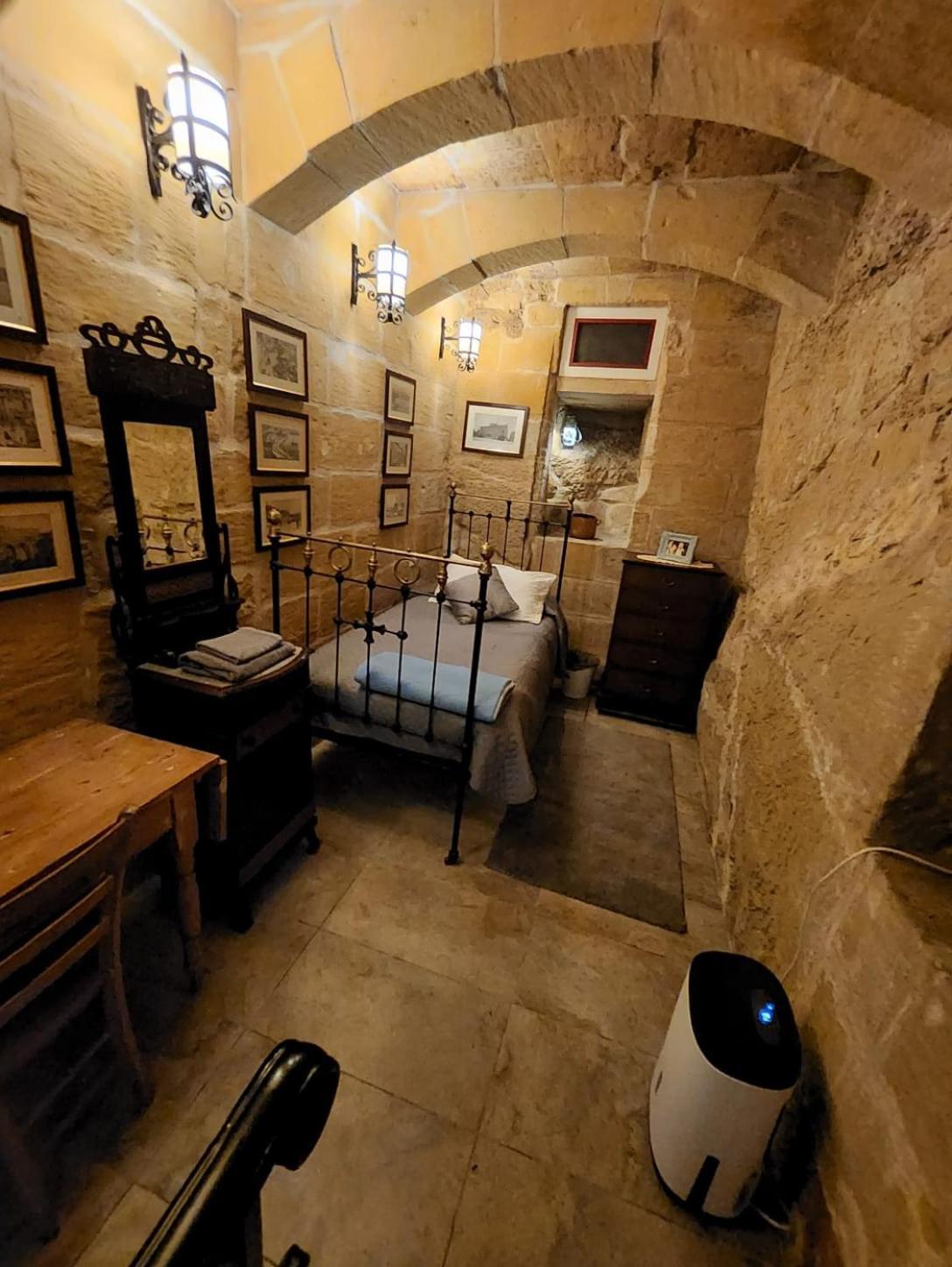 Cozy Corner House In Valletta - Authentic! ภายนอก รูปภาพ